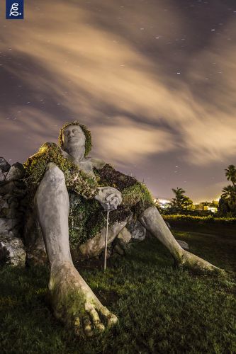 "GIGANTE", 11mm, f/2.8, 161 segundos, ISO 200, mini Maglite cálida.