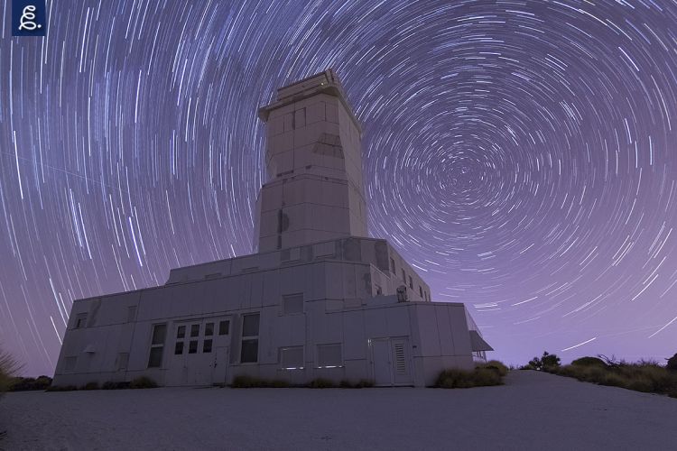 STARTRAILS VTT. Canon 550D, 11mm, f/40 240 segundos x 10 tomas unidas con StarStax, ISO 800, WB 3200K.